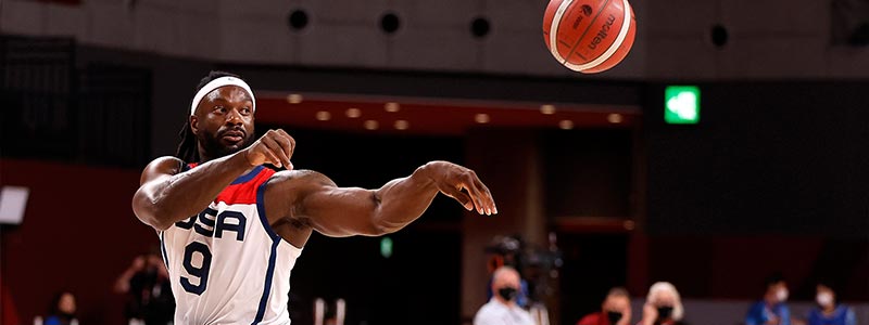 Matt Scott passing a basketball during the Olympic Games Tokyo 2020